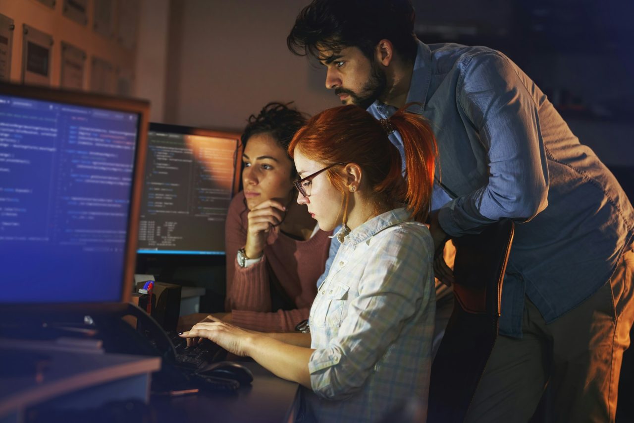 programmers-work-late-at-night.jpg